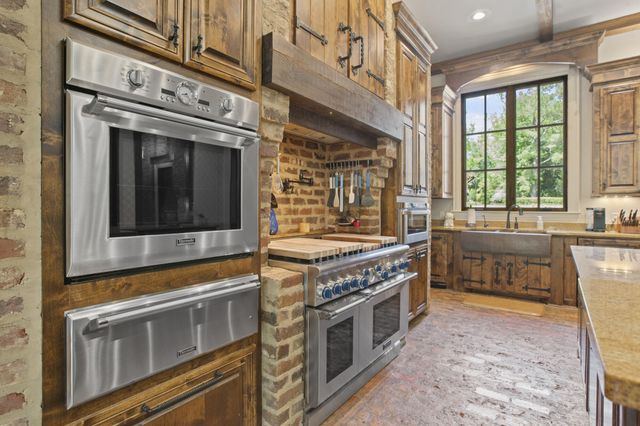 135 Wild Meadows, Hattiesburg, MS 39402