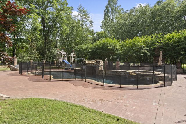 135 Wild Meadows, Hattiesburg, MS 39402