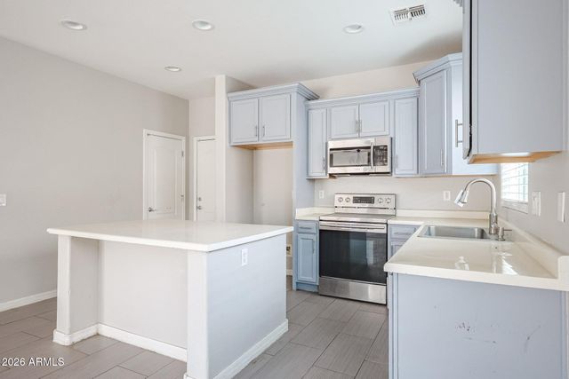 10423 W HUGHES Drive, Tolleson, AZ 85353