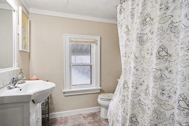 519 W 10th Street, Mishawaka, IN 46544