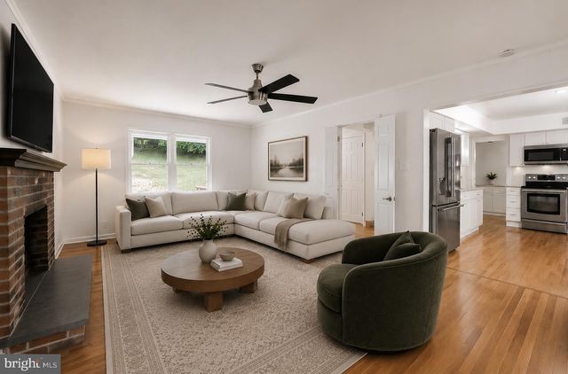 1038 EDGEWOOD CHASE, Glen Mills, PA 19342