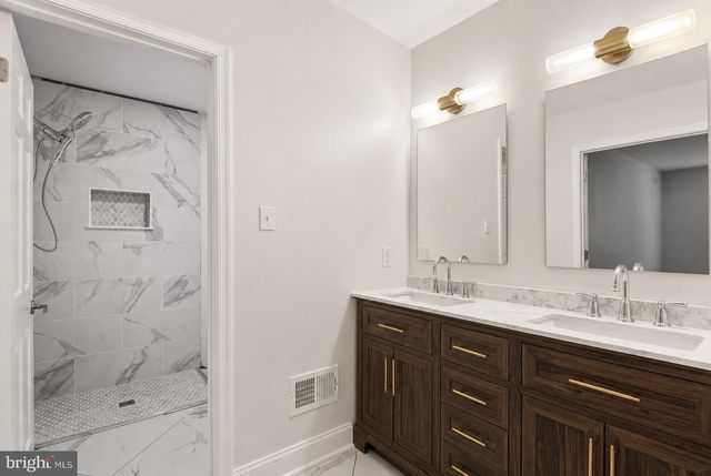 1038 EDGEWOOD CHASE, Glen Mills, PA 19342