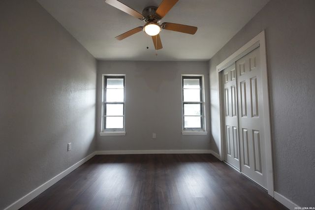 2423 AIKEN ST, San Antonio, TX 78237