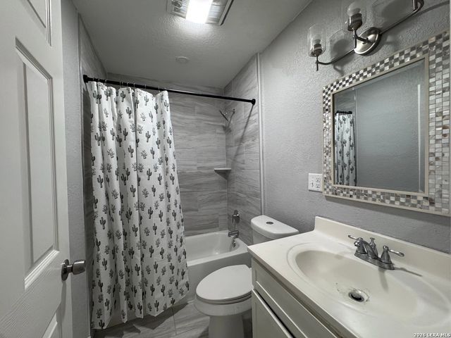 2423 AIKEN ST, San Antonio, TX 78237