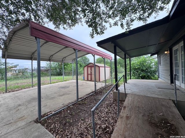 2423 AIKEN ST, San Antonio, TX 78237