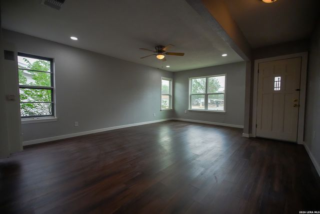 2423 AIKEN ST, San Antonio, TX 78237