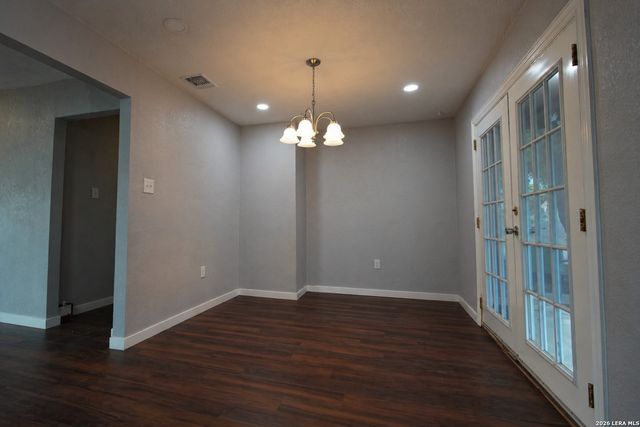 2423 AIKEN ST, San Antonio, TX 78237