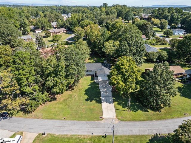 305 Woodfield Drive, Easley, SC 29642