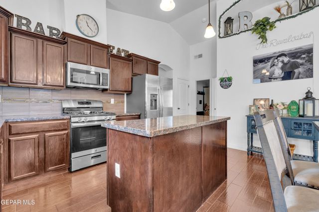 14251 RUSS LEACH Avenue, El Paso, TX 79938