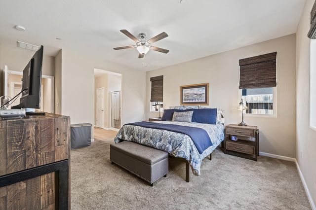 174 S Karen Avenue, Kerman, CA 93630