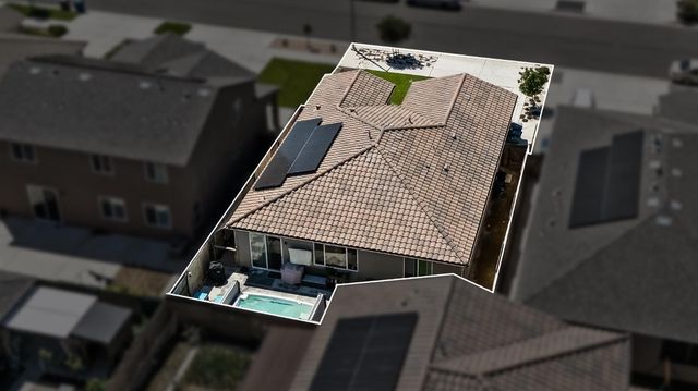 174 S Karen Avenue, Kerman, CA 93630