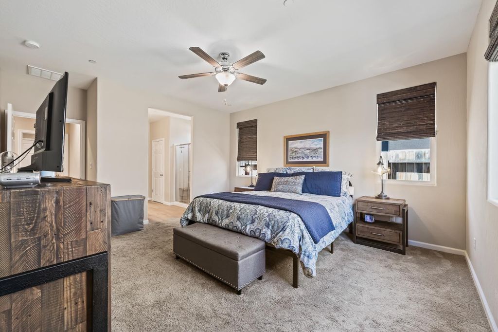 Image 12 of property listing at 174 S Karen Avenue, Kerman, CA 93630