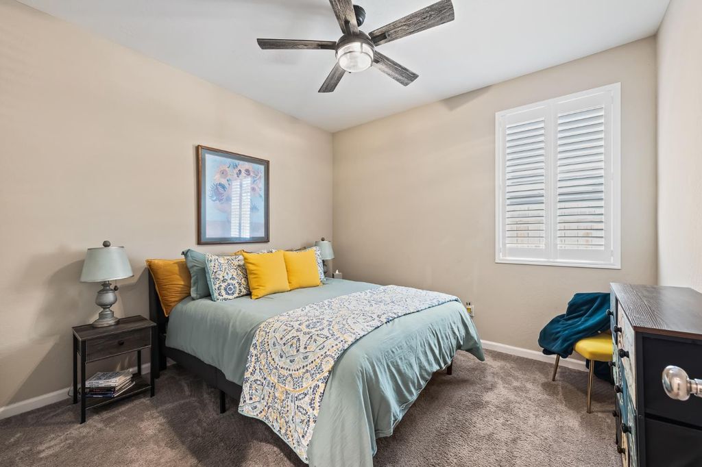 Image 25 of property listing at 174 S Karen Avenue, Kerman, CA 93630