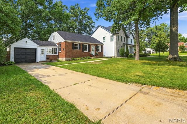 320 Fairway Lane, Kirkwood, MO 63122