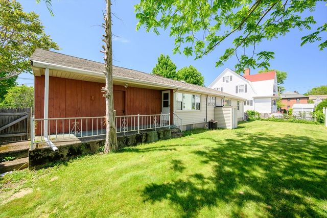 85 Elm St, Quincy, MA 02169
