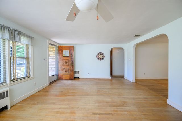 85 Elm St, Quincy, MA 02169