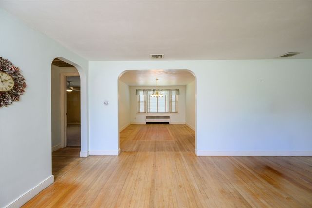 85 Elm St, Quincy, MA 02169
