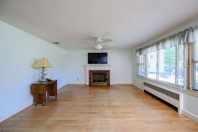 85 Elm St, Quincy, MA 02169