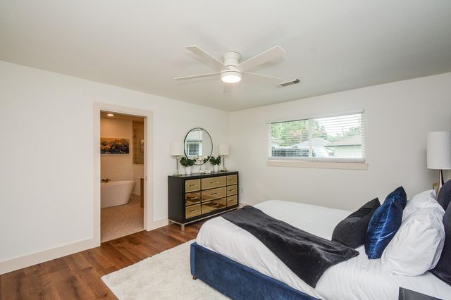 6214 Yarwell Drive, Houston, TX 77096