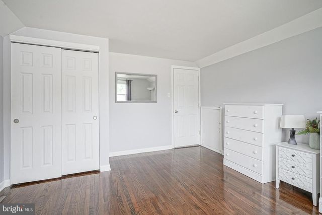 2305 BEVERLY RD, Cinnaminson, NJ 08077