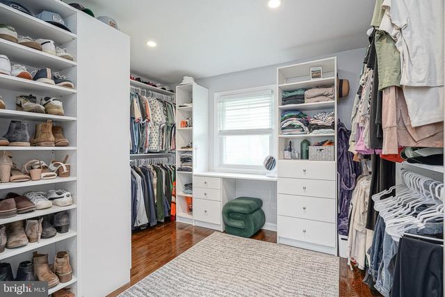 2305 BEVERLY RD, Cinnaminson, NJ 08077