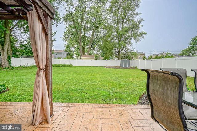 2305 BEVERLY RD, Cinnaminson, NJ 08077
