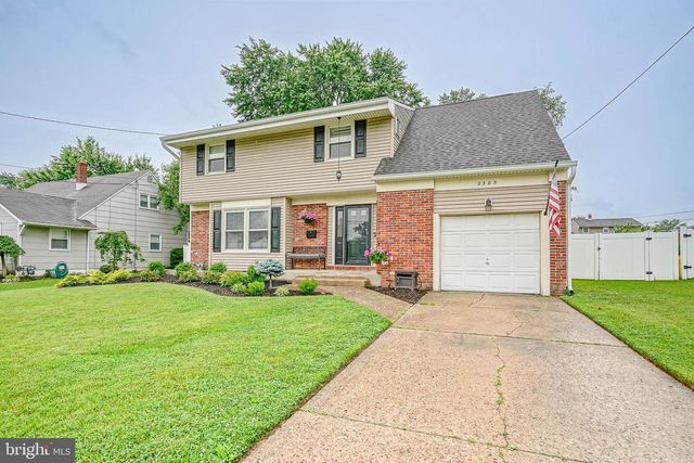 2305 BEVERLY RD, Cinnaminson, NJ 08077