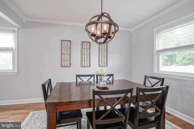 2305 BEVERLY RD, Cinnaminson, NJ 08077