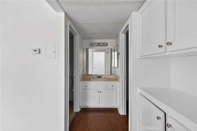 4441 Woodman Avenue 205, Sherman Oaks, CA 91423