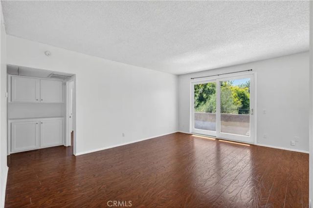 4441 Woodman Avenue 205, Sherman Oaks, CA 91423