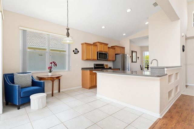 6918 74TH STREET CIRCLE E, Bradenton, FL 34203
