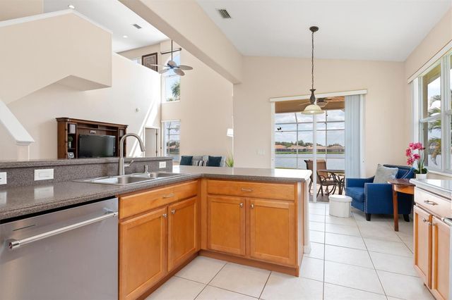 6918 74TH STREET CIRCLE E, Bradenton, FL 34203