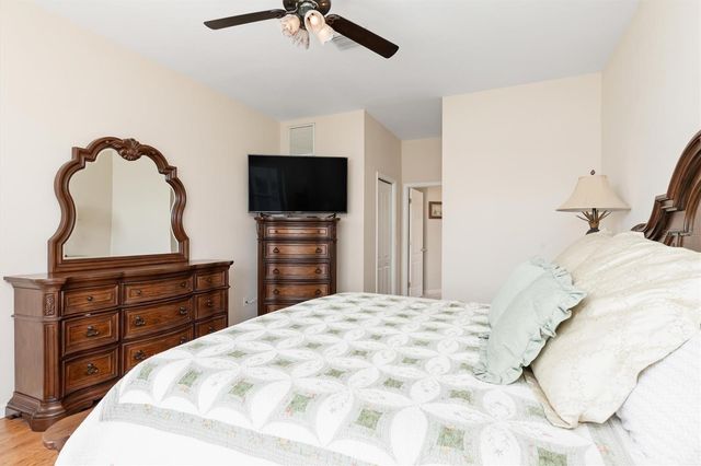 6918 74TH STREET CIRCLE E, Bradenton, FL 34203