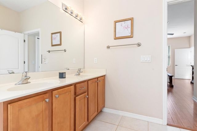 6918 74TH STREET CIRCLE E, Bradenton, FL 34203
