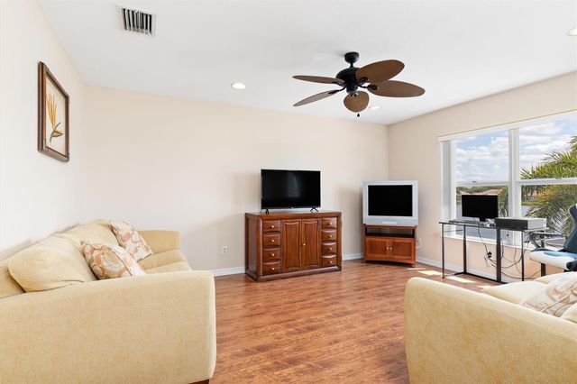 6918 74TH STREET CIRCLE E, Bradenton, FL 34203