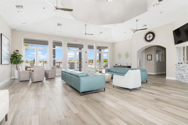 6918 74TH STREET CIRCLE E, Bradenton, FL 34203