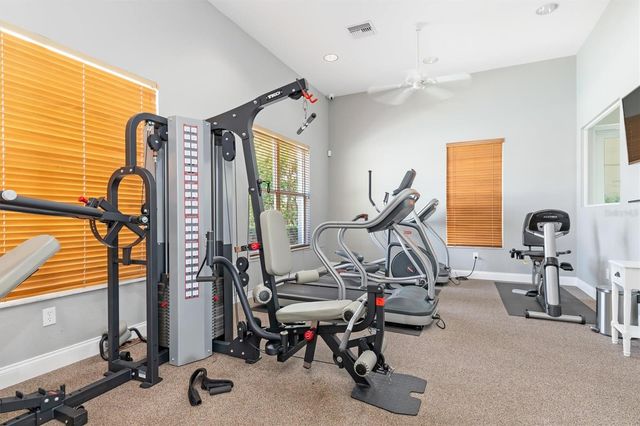 6918 74TH STREET CIRCLE E, Bradenton, FL 34203