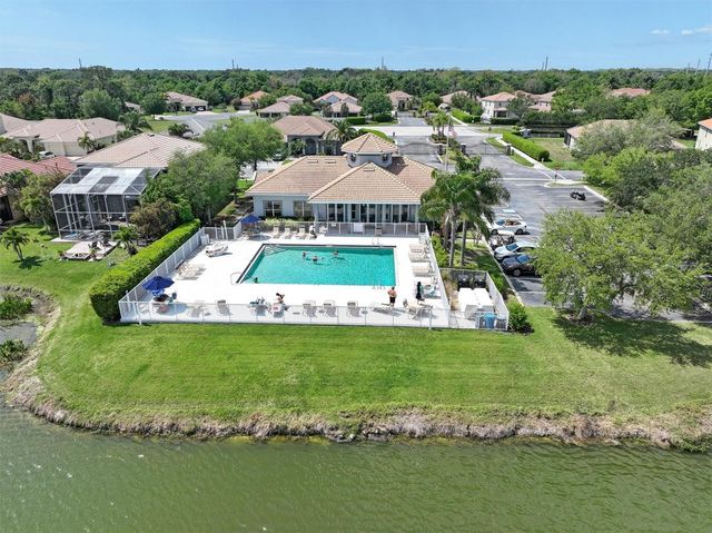 6918 74TH STREET CIRCLE E, Bradenton, FL 34203