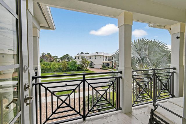 19966 SE Gallberry Drive, Jupiter, FL 33458