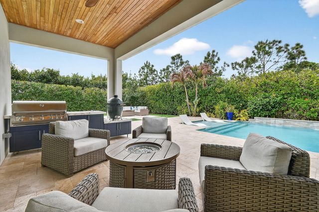 19966 SE Gallberry Drive, Jupiter, FL 33458
