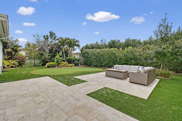 19966 SE Gallberry Drive, Jupiter, FL 33458
