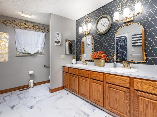 123 Brooke Street, Culloden, WV 25510