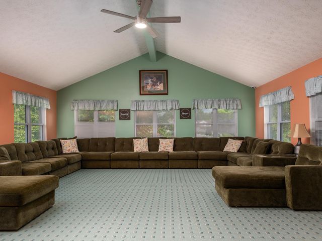 123 Brooke Street, Culloden, WV 25510