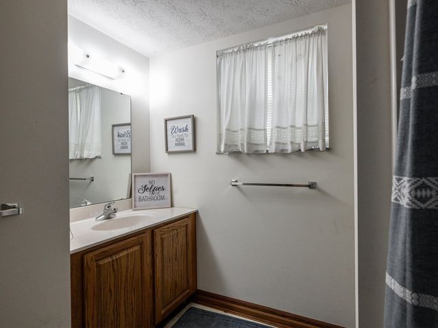 123 Brooke Street, Culloden, WV 25510