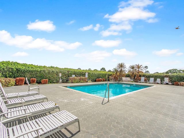 62 LAKEPOINTE CIRCLE, Kissimmee, FL 34743