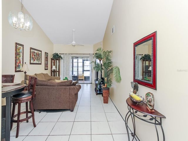 62 LAKEPOINTE CIRCLE, Kissimmee, FL 34743