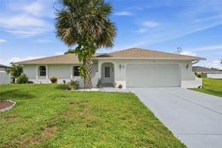 417 TRAFALGAR PARKWAY, Cape Coral, FL 33991