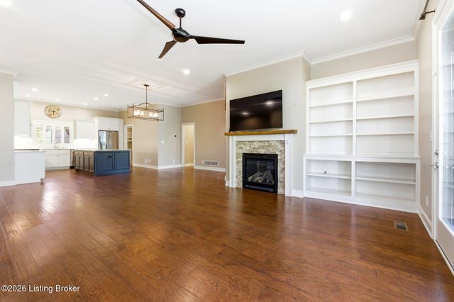 616 Davenport Dr, Louisville, KY 40245