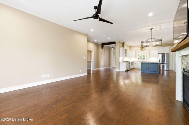 616 Davenport Dr, Louisville, KY 40245