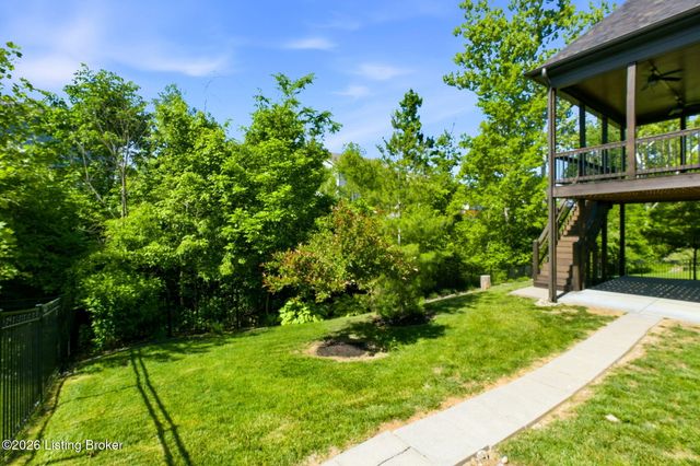616 Davenport Dr, Louisville, KY 40245